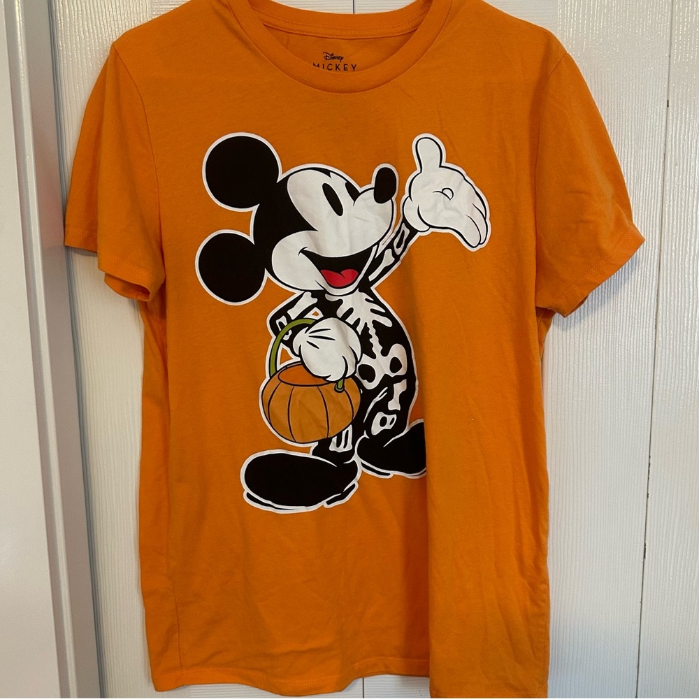 Disney Mickey Mouse Skeleton Pumpkin Halloween Graphic T-Shirt Men’s Size Medium